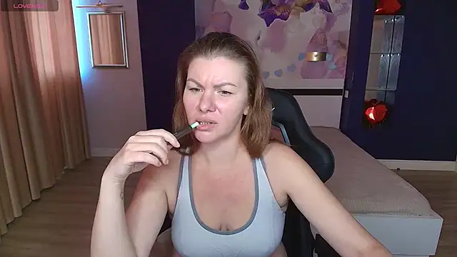 LunaKissesx