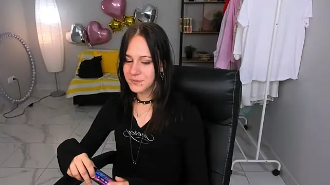 LeilanyGough live cam on StripChat