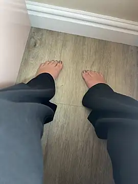 Meet_My_Feet-xox