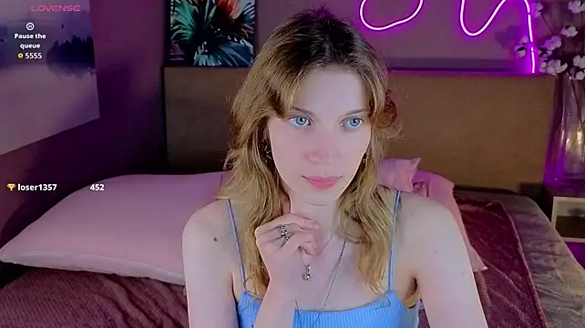 Emily_Cartex