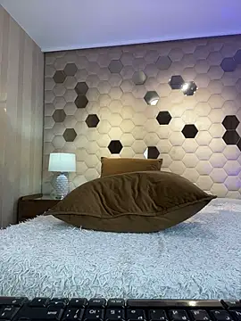 XLindaMilfX