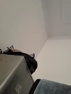 oliverren (M young) - full nude in office washroom
