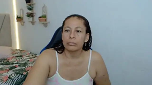 mature_martina
