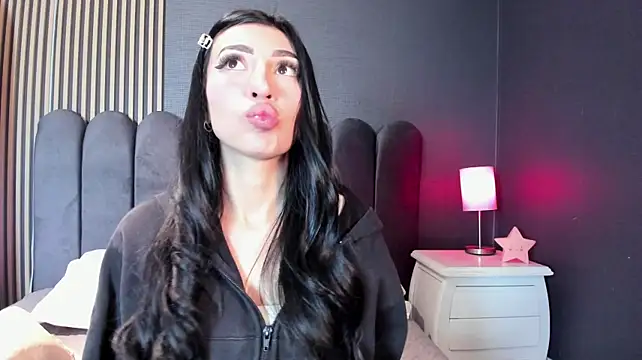 Nicolette_ks_
