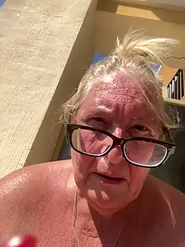 MoistCurveyChanel