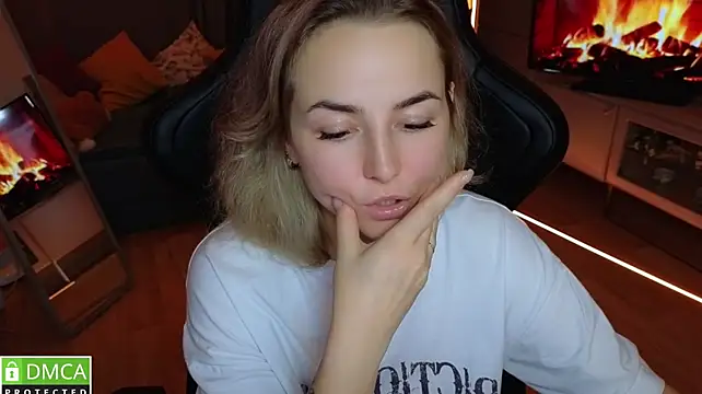 Mira_Mermayd webcam
