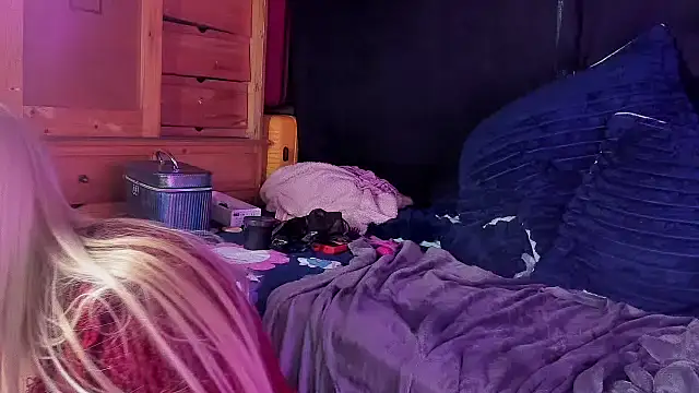 Marian_Cristal webcam
