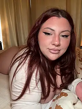 CurvyKimmy1 webcam