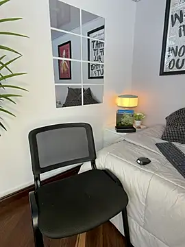 caroline_dh's live room