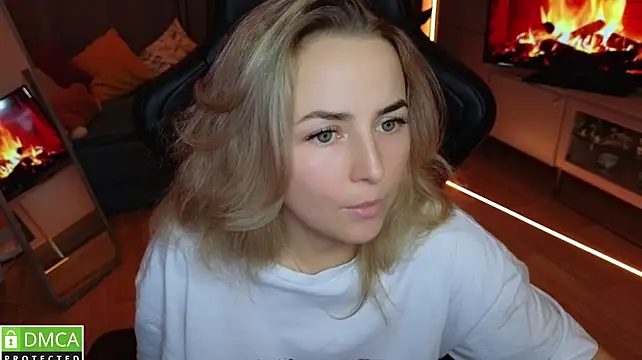 Mira_Mermayd live cam preview