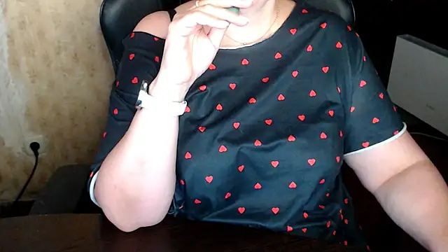 AlisaHot55 live cam on StripChat