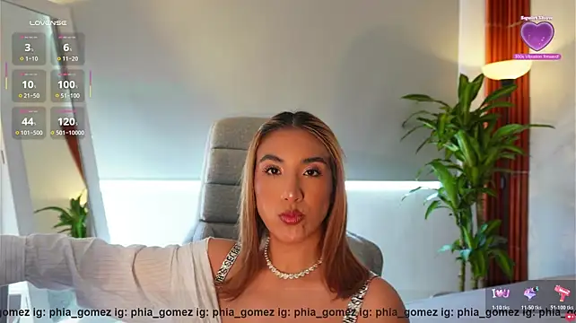 whitneyhot