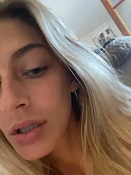 Bellalolahot