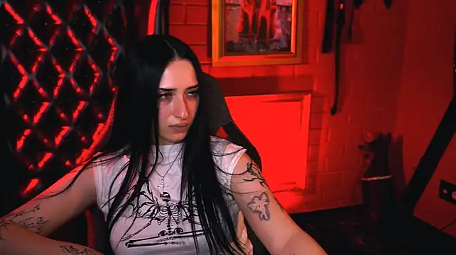 MonicaLowes live cam on StripChat