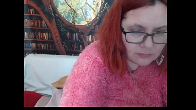 PlayfullMature live cam preview