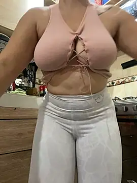 nicolsexysquirt69