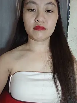 Cherry-squirtt live cam on StripChat