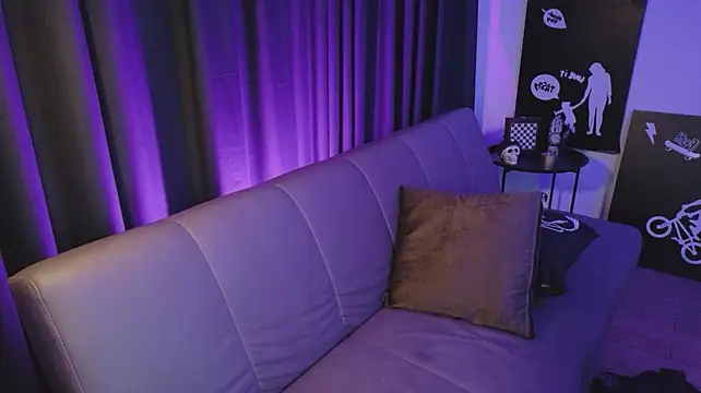 amimodee live cam on StripChat