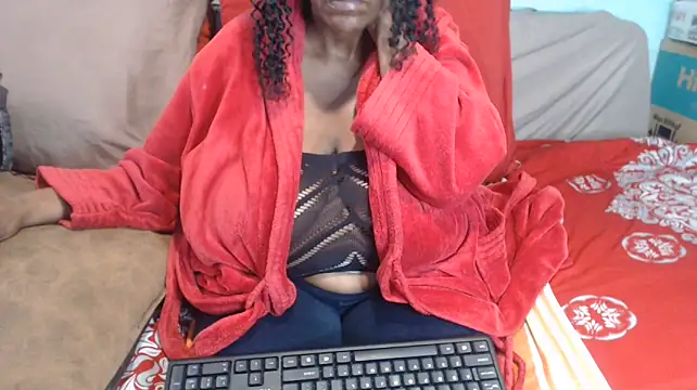 bustykelly live cam on StripChat