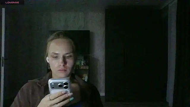 Annie_Cohn