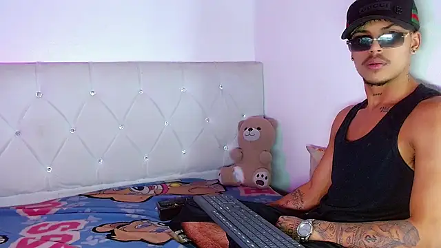 Angel_foxc13 webcam
