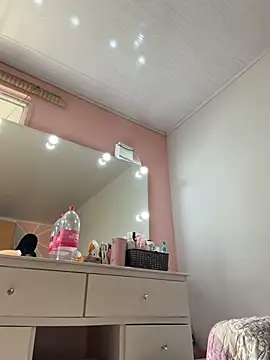 Mavi_pink webcam