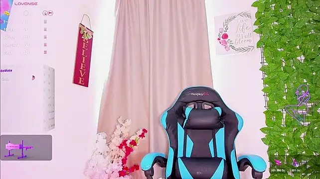 NahomyVega