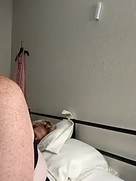 nakedgarbageperson