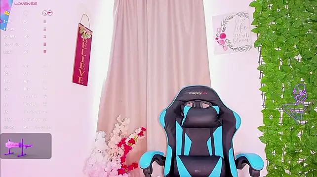 NahomyVega