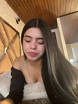 LunaMoore_Pink