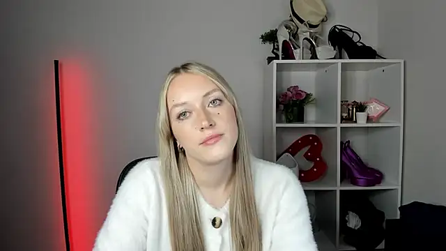 EvelynBlond