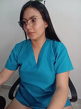 mia_nala (F young) - totally naked + masturbation in secret