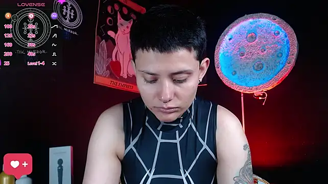girl_intense444