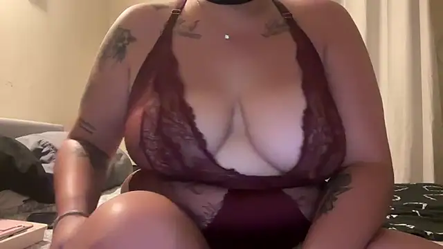 lolagirl7 live cam on StripChat