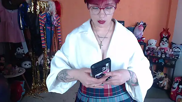 MissMiia2 live cam on StripChat