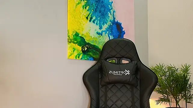 Megan_lux_