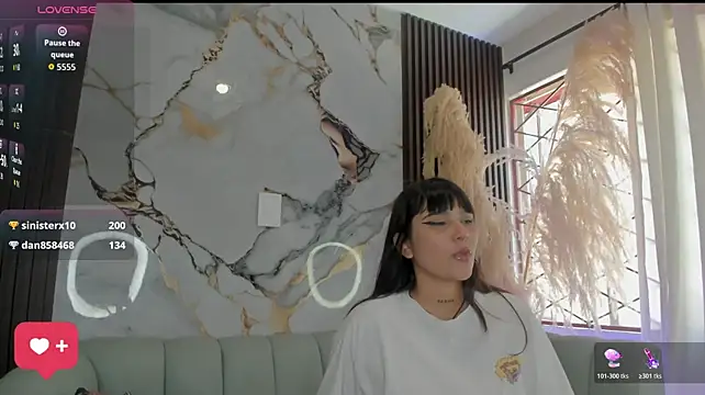 kate_boobs