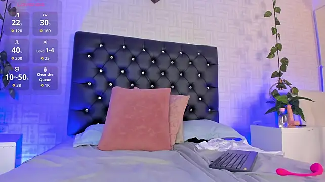 Zoe_Rousee_