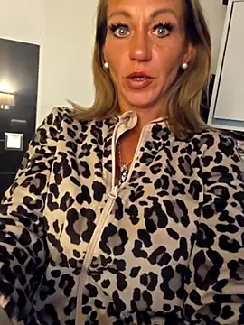 housewifebella