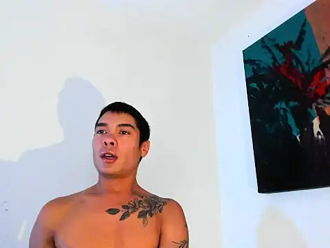 Nahom2003 live cam on StripChat