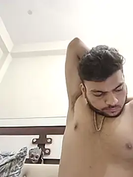 Realcumshow live cam on StripChat