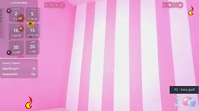 lunagudis live cam on StripChat