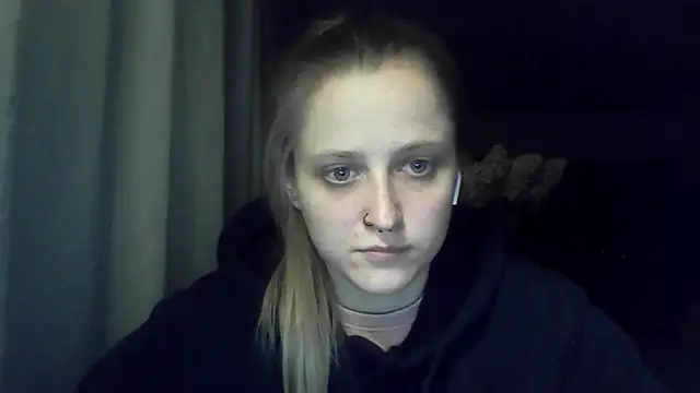 LeaWetGirl live cam on StripChat