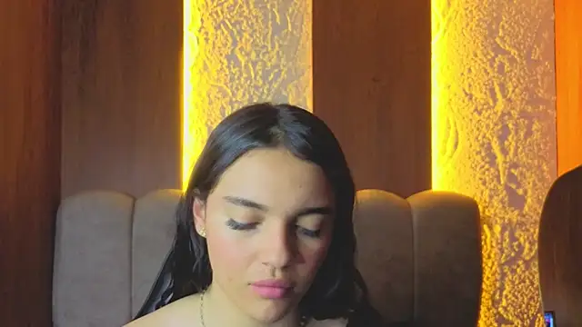 Julietha_Foxter_v live cam on StripChat