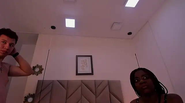 AxelandVioleta live cam on StripChat