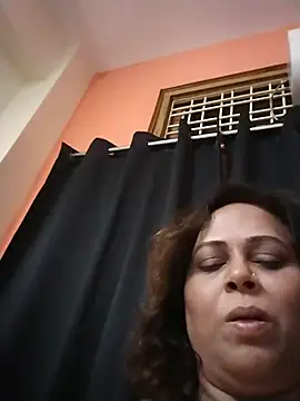 taniaxvx live cam preview