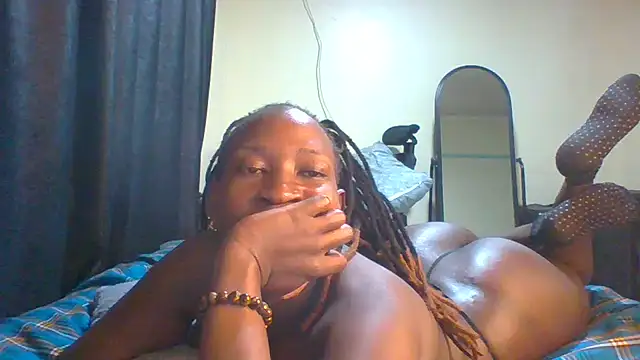 blackcuteebony