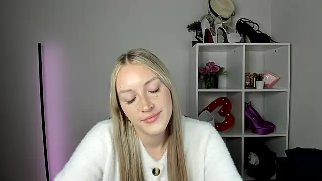 EvelynBlond