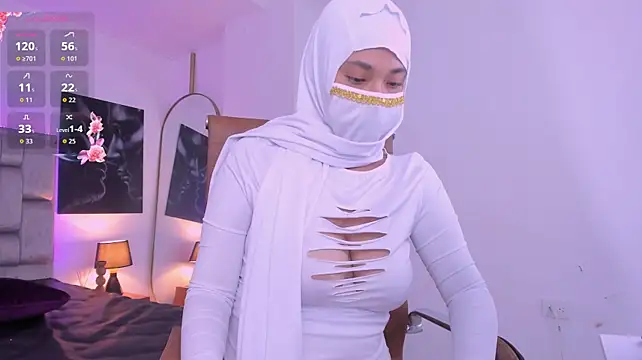 zuri_zayn live cam on StripChat