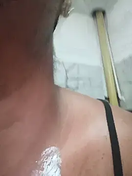 Giselabrunette25
